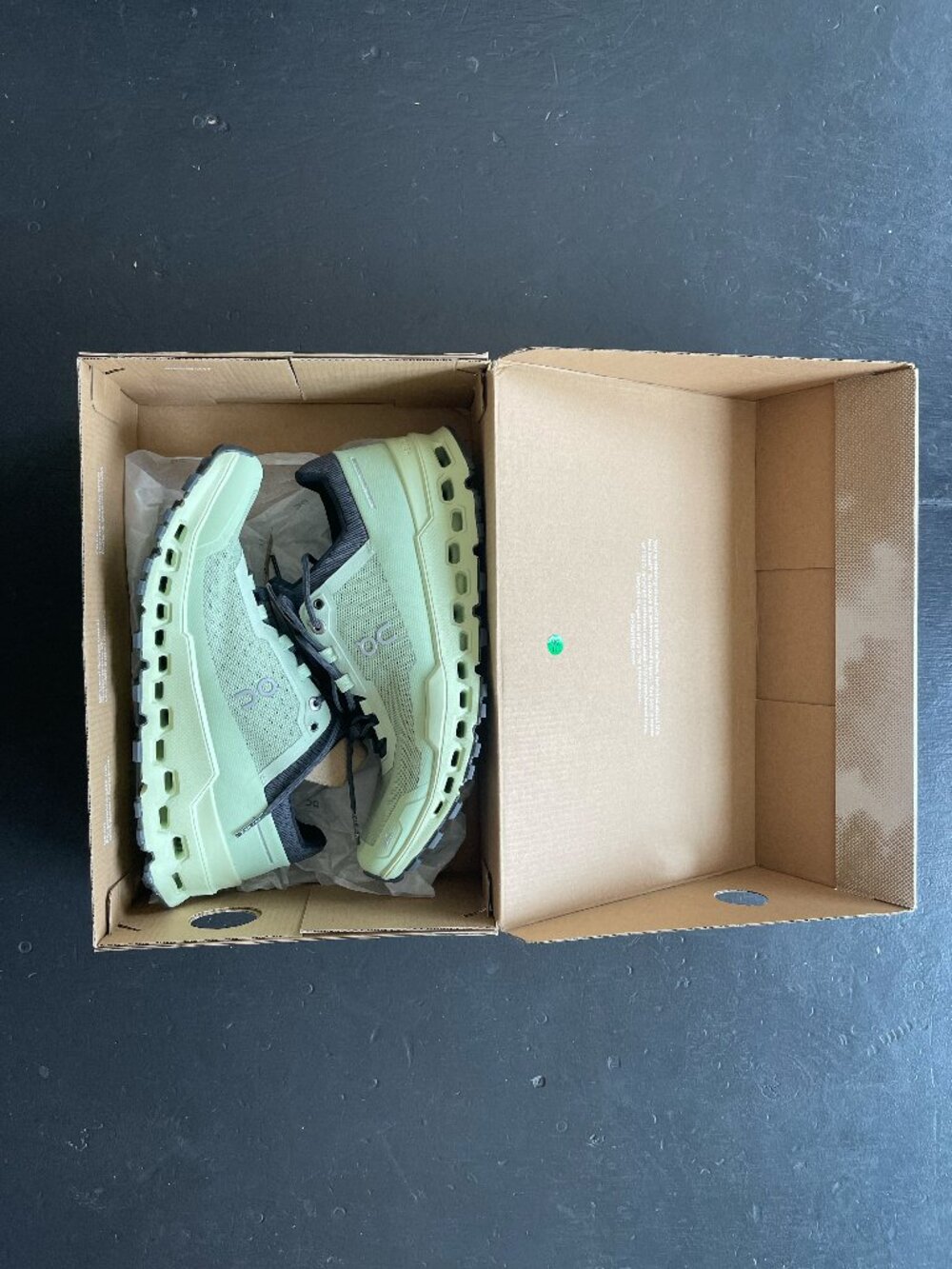 ON Women´s Cloudultratrail running shoe Vine/Meadow-US 9.5-EU 41 - Picture 11 of 11